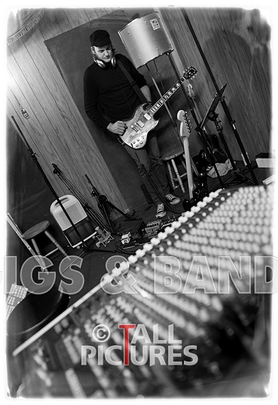 Teaspoonriverneck Studio Session-15_BW - TEASPOONRIVERNECK