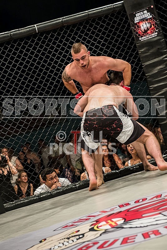 Cage Fighting_2012_Bout 11-29 - BOUT-11