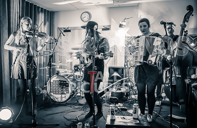 The Cor Damme Lars-32 - THE PEACE TENT STAGE