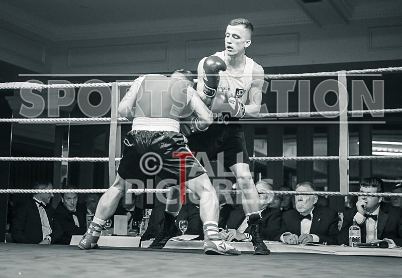 BOUT-5_Rob Brehaut v Ryan Davies-12 - BOUT-5_Rob Brehaut v Ryan Davies