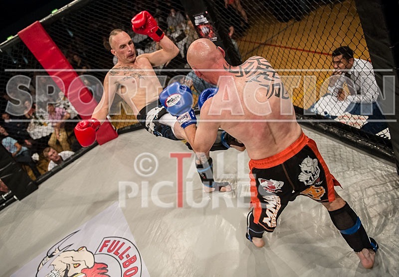 Cage Fighting_2012_Bout 10-27 - BOUT-10