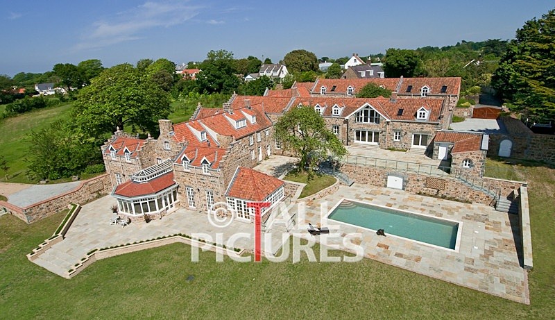 Woodlands_Final TIFF-20 - PRIVATE PROPERTY & PROPERTY SALES