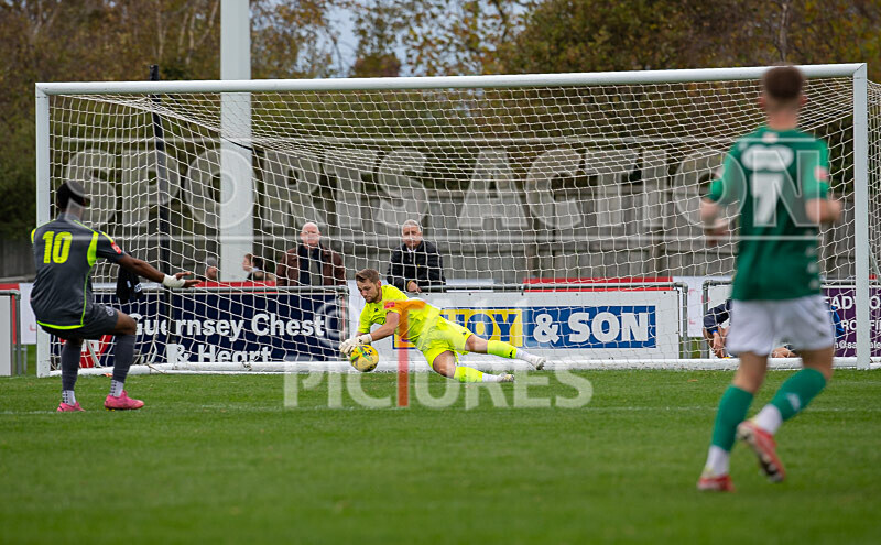 GFC v Thatcham Town-53 - GFC v THATCHAM TOWN