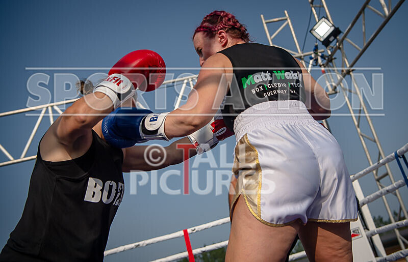 BOUT 5 - Emma -the Mentalist- Martin v Katie -the Lioness- Le Tissier- - BOUT 5 - Emma 'the Mentalist' Martin v Katie 'the Lioness' Le Tissier