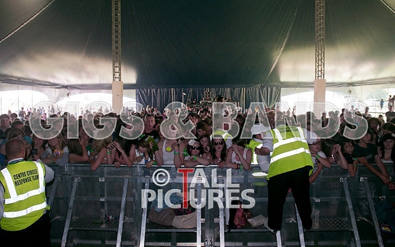 Guernsey Festival Scene-32 - THE GUERNSEY FESTIVAL ATMOSPHERE AND SCENE