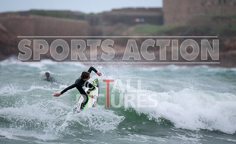 Surfing_01-11-2020-144 - SURFING AT VAZON BAY GUERNSEY