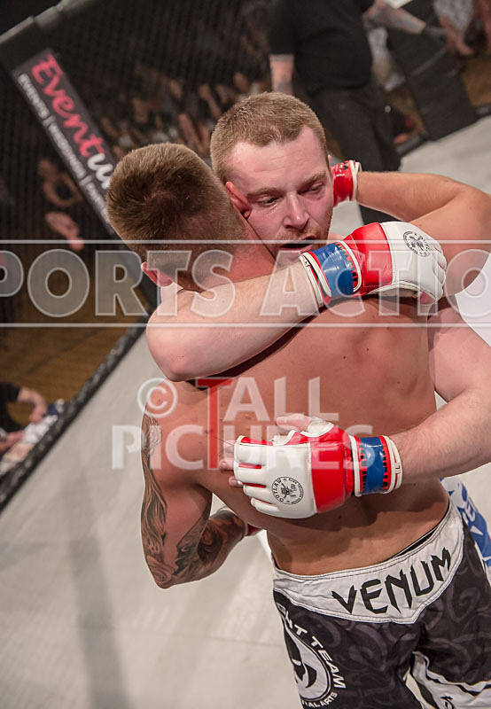 James Mapley v Chris Burton-32 - BOUT 14