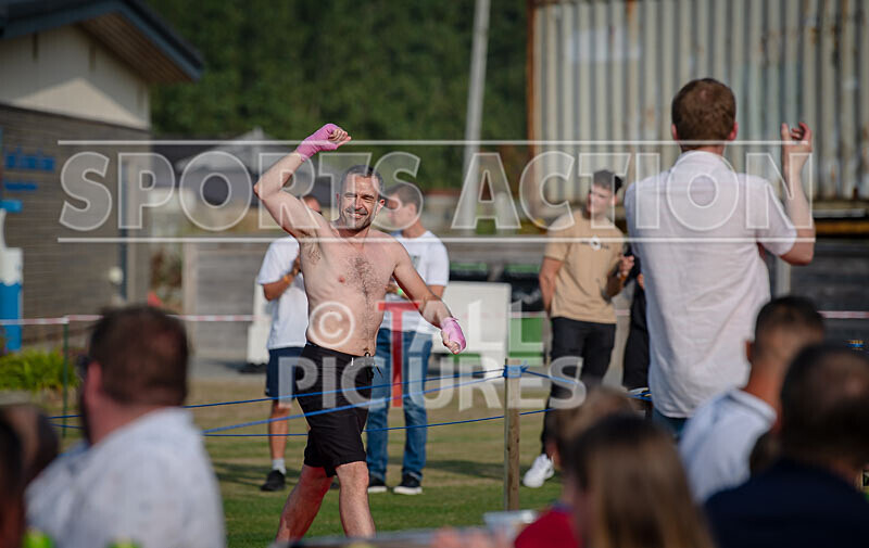 BOUT 8 - Roland -the Doc- Archer v -Dangerous- Trevor Morris-4 - BOUT 8 - Roland 'the Doc' Archer v 'Dangerous' Trevor Morris