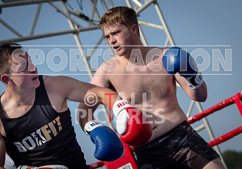 BOUT 1 - Ivan -El Terrible- v Elliot Cocket-46 - BOUT 1 - Ivan 'El Terrible' Donaldson v Elliot Cocket