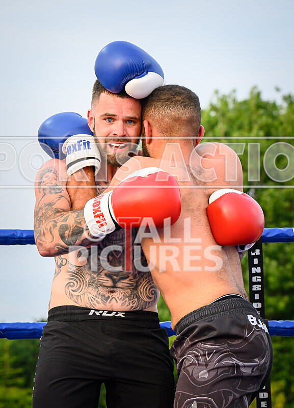 BOUT 12 - Dom Boyce v Koen Kraken Le Prevost-16 - BOUT 12 - Dom Boyce v Koen 'Kraken' Le Prevost