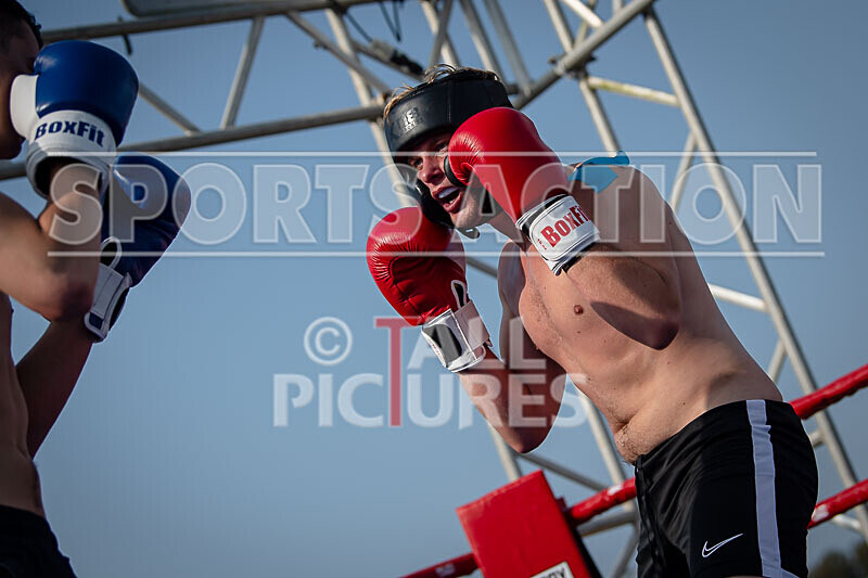 BOUT 4 - Alex -Quarter Pounder- Finer v Chris -Granite- Gavey-7 - BOUT 4 - Alex 'Quarter Pounder' Finer v Chris 'Granite' Gavey