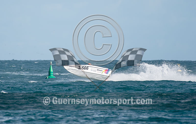 Powerboats_09-10-2016-35 - GPA STANLEY GIBBONS SERIES_RACE-10