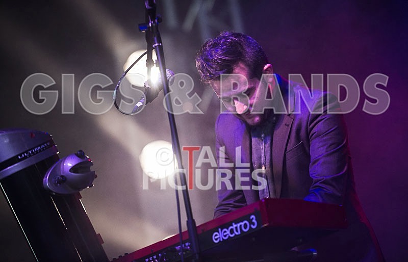 Raising Maisie-18 - RAISING MAISIE