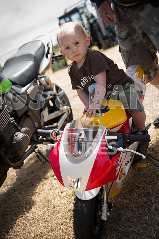 Chaos_People Peace Tent-47 - CHAOS 2016_THE PEOPLE & THE PEACE TENT
