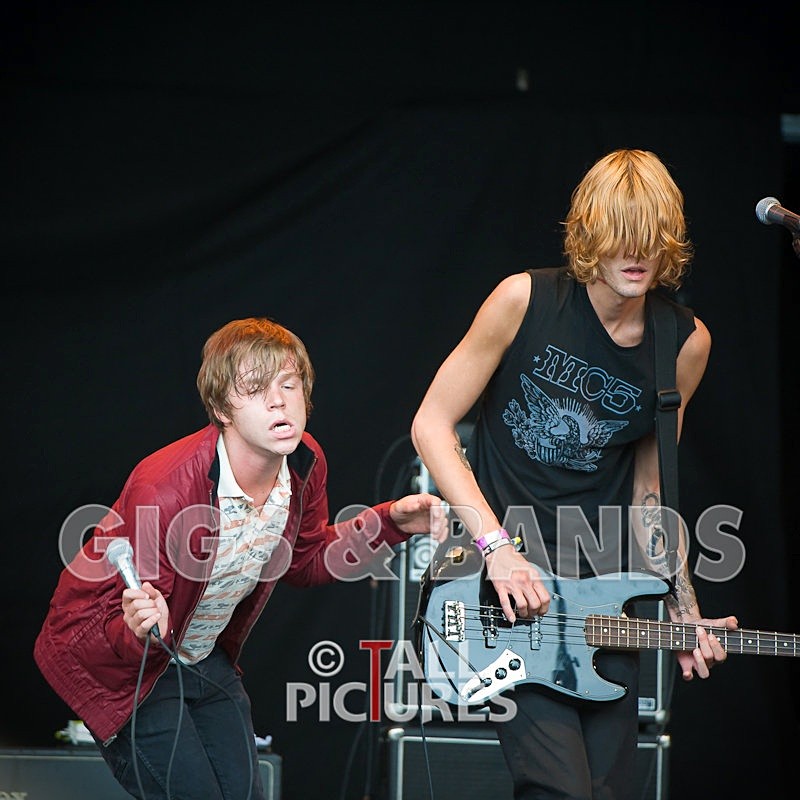 Cage the Elephant-31 - CAGE THE ELEPHANT