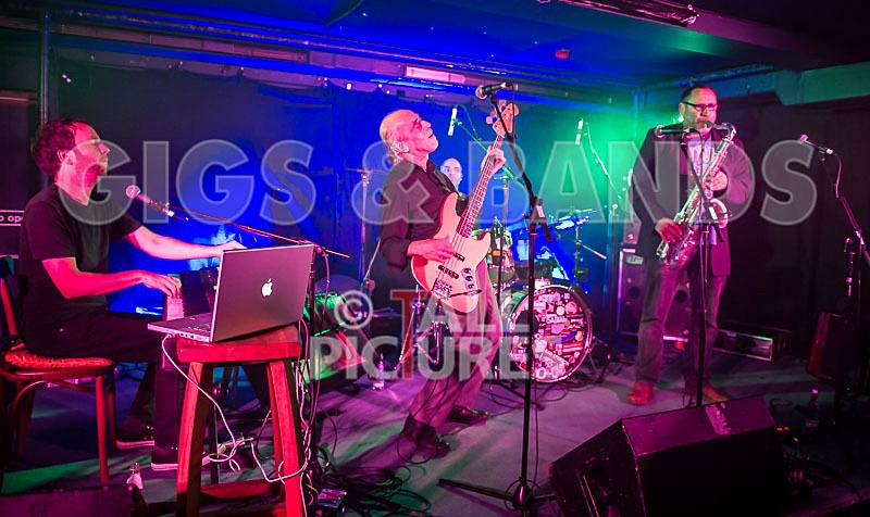 Norman Watt-Roy Band-17 - THE NORMAN WATT-ROY BAND with WILKO JOHNSON