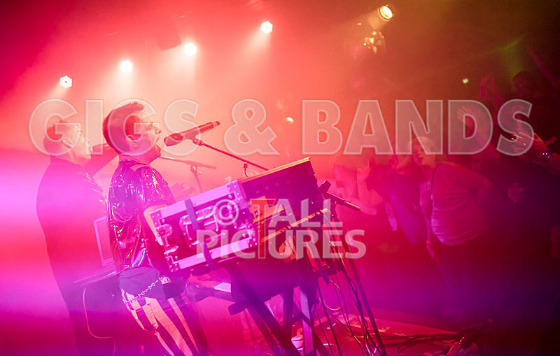 Fade2Grey-353 - FADE2GREY