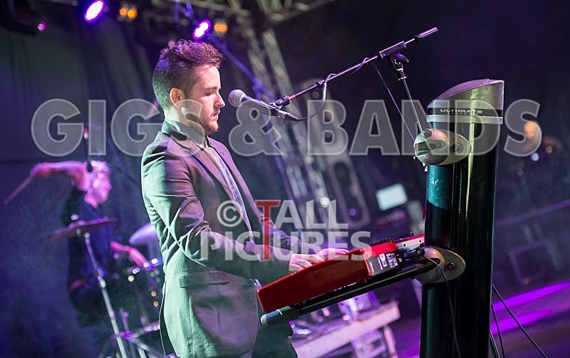 Raising Maisie-35 - RAISING MAISIE