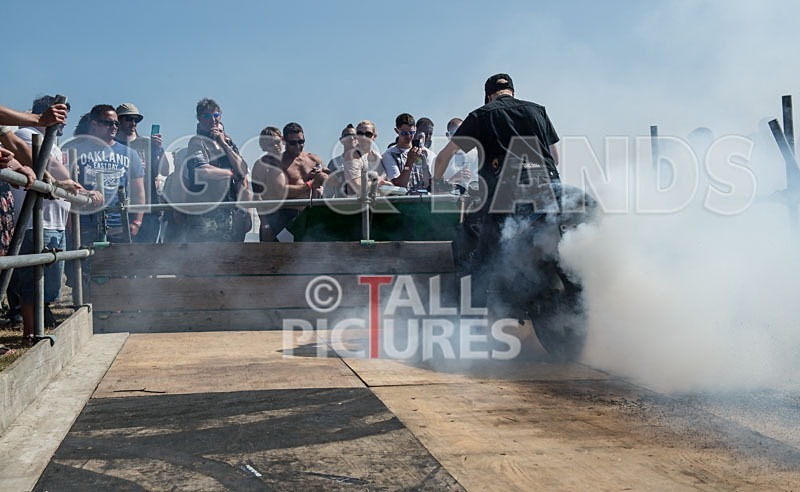 Chaos 2013_Burn-outs-2 - BURN-OUTS - TATTOOS & CHILLI