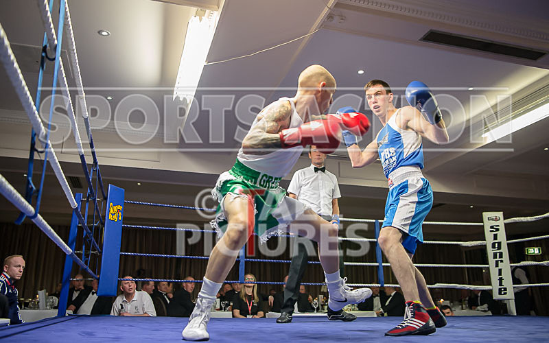 Bout - 8_Nathan Green v Joe Dennison-22 - Bout - 8_Nathan Green v Joe Dennison