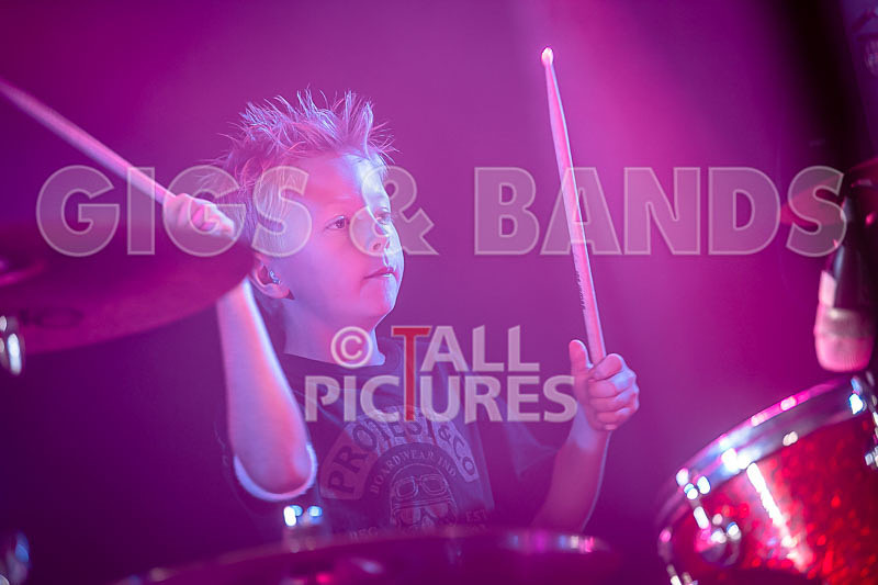 The Goo Fighters-13 - THE GOO FIGHTERS