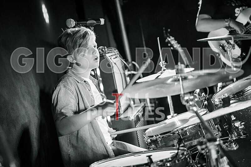 Shameless-22 - SHAMELESS