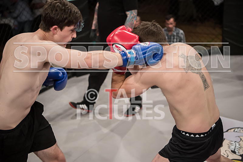 Will Davies v Pete Saunders-12 - Bout 1 Will Davies v Pete Saunders