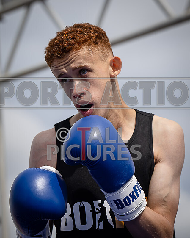 BOUT 3- Martin the not so Raging Bull Le Prevost v Ben Hizzy Hislop-37 - BOUT 3- Martin 'the not so Raging Bull' Le Prevost v Ben 'Hizzy' Hislop