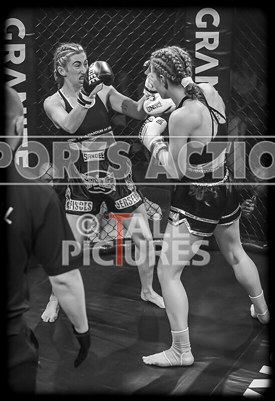 BOUT- 9 - Laura Douglas v Georgia Blumsom-49 - BOUT 9 - Laura Douglas v Georgia Blumsom