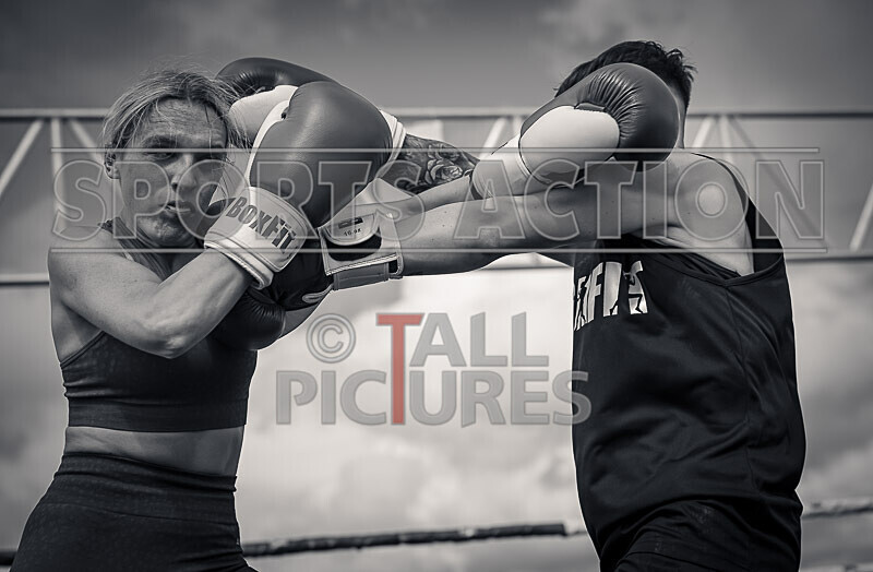 BOUT 5- Leonie Chardonnay Pike v Ellie Rocky Robinson-53 - BOUT 5- Leonie 'Chardonnay' Pike v Ellie 'Rocky' Robinson