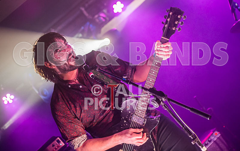 The Graveltones-88 - THE GRAVELTONES