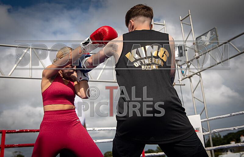 BOUT 5- Leonie Chardonnay Pike v Ellie Rocky Robinson-17 - BOUT 5- Leonie 'Chardonnay' Pike v Ellie 'Rocky' Robinson