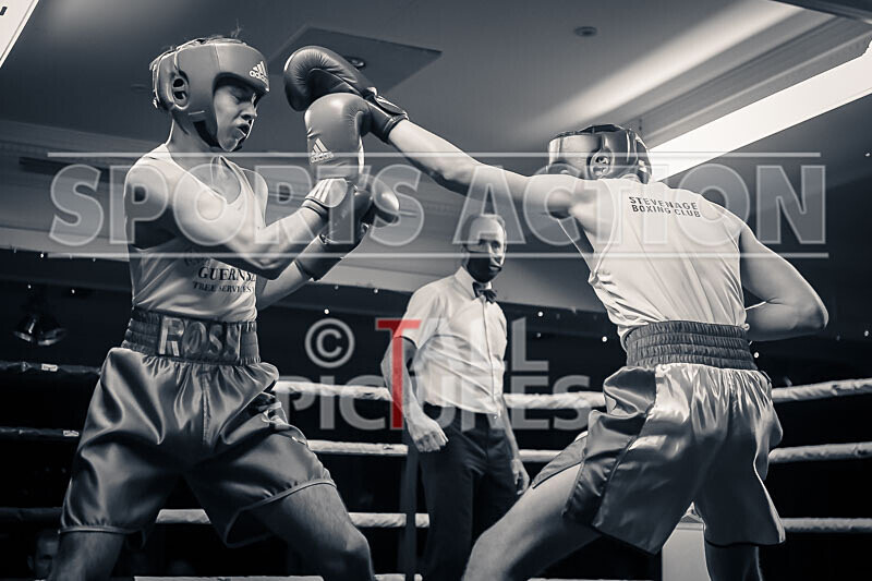 BOUT 4_Ross Vinning v Henry Wells-5 - BOUT 4_Ross Vinning v Henry Wells