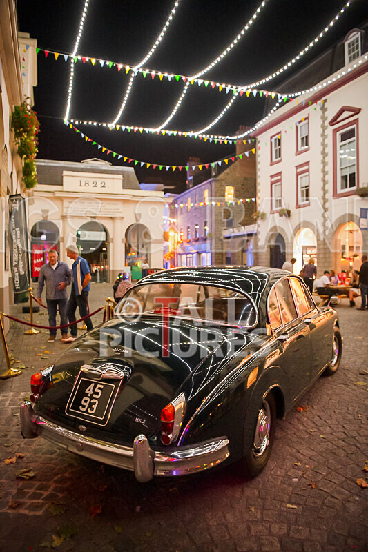 Retro Festival_Flower Market 2020-19 - RETRO FESTIVAL 2020_THE FLOWER MARKET SCENE