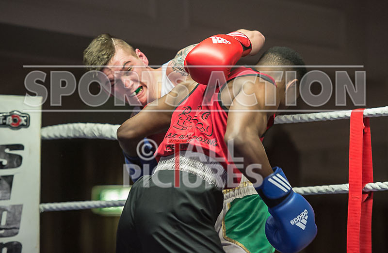 Bout - 11_Casey De La Mare v Babatunji Ogiunniya-32 - Bout - 11_Casey De La Mare v Babatunji Ogiunniya