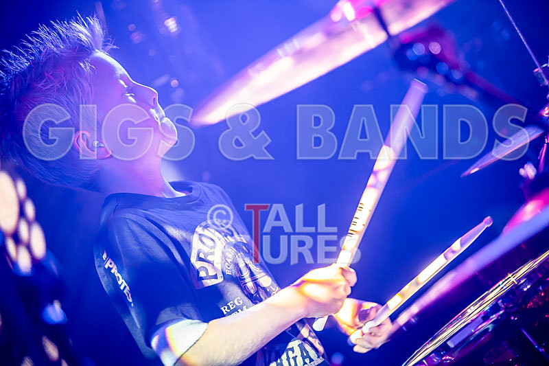 The Goo Fighters-17 - THE GOO FIGHTERS