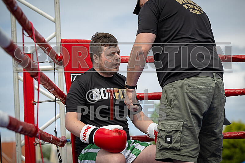 BOUT 1- Iron Mike Carre v Martin in Need of Help-35 - BOUT 1- 'Iron' Mike Carre v Martin 'in Need of' Help