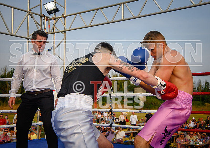 BOUT 11 - Raging Bull Jay Rive v Reece the Bomber Blondel-26 - BOUT 11 - 'Raging Bull' Jay Rive v Reece 'the Bomber' Blondel