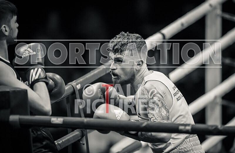 Bout 14_Rob Brehaut v Jake Bowness-24 - Bout 14_Rob Brehaut v Jake Bowness