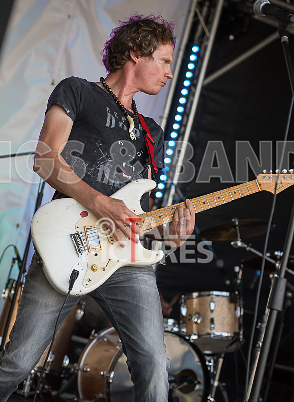 Benny the Moth-109 - BENNY THE MOTH