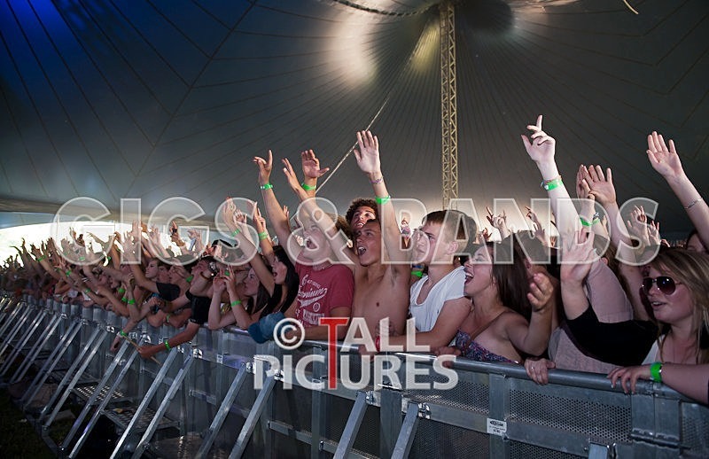 Guernsey Festival Scene-45 - THE GUERNSEY FESTIVAL ATMOSPHERE AND SCENE