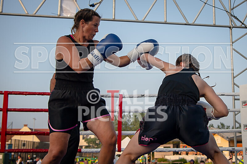 BOUT 13 - Jo -the Hammer- Wheatley v Fran -the Force- Field-14 - BOUT 13 - Jo 'the Hammer' Wheatley v Fran 'the Force' Field