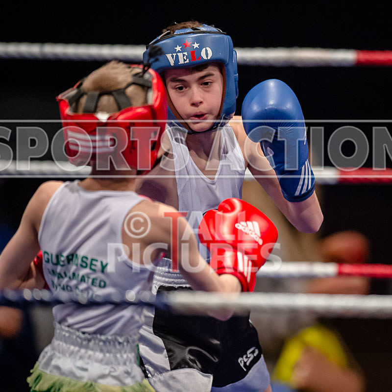 BOUT-2 - Arnie Watson v Noah Merriman-3 - BOUT-2 - Arnie Watson v Noah Merriman