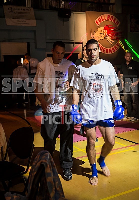 Cage Fighting_2012_Bout 8-1 - BOUT-8