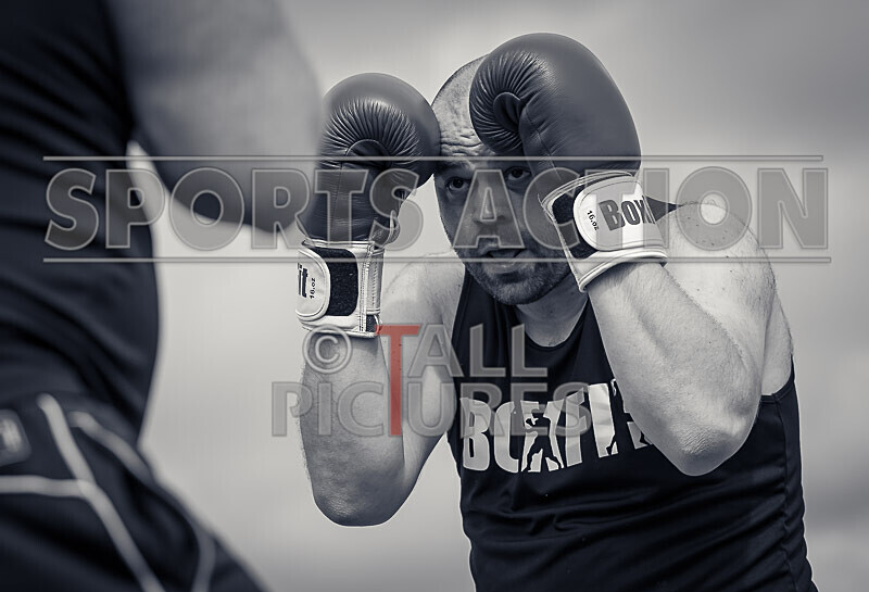 BOUT 2- Dave Tornado Taylor v Marvin Le Marvellous Odillard-14 - BOUT 2- Dave 'Tornado' Taylor v Marvin 'Le Marvellous' Odillard