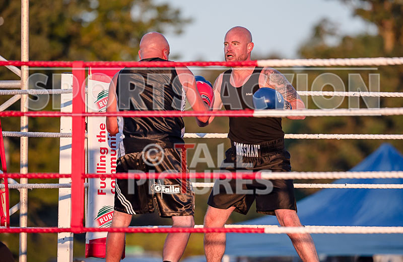 BOUT-12- Mad Charlie Moss v Tim Timbo Slice Luscombe-16 - BOUT-12 'Mad' Charlie Moss v Tim 'Timbo Slice' Luscombe