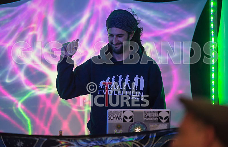 The Peace Tent_2015-22 - CHAOS PEACE TENT 2015