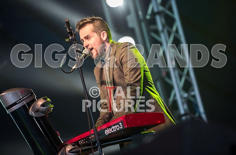 Raising Maisie-16 - RAISING MAISIE