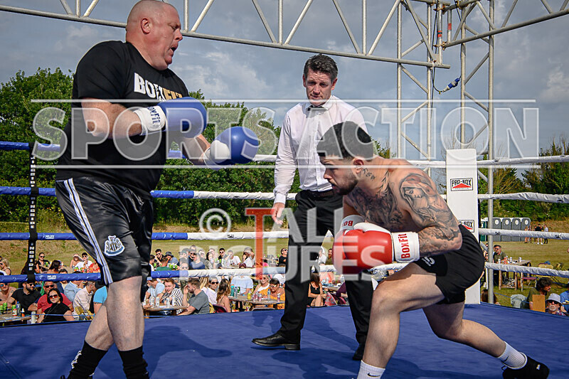 BOUT 6 - Keith the Terror of Tyneside v Sisco El Diablo Freitas-14 - BOUT 6 - Keith 'the Terror of Tyneside' v Sisco 'El Diablo' Freitas