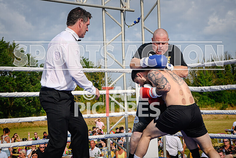 BOUT 6 - Keith the Terror of Tyneside v Sisco El Diablo Freitas-13 - BOUT 6 - Keith 'the Terror of Tyneside' v Sisco 'El Diablo' Freitas